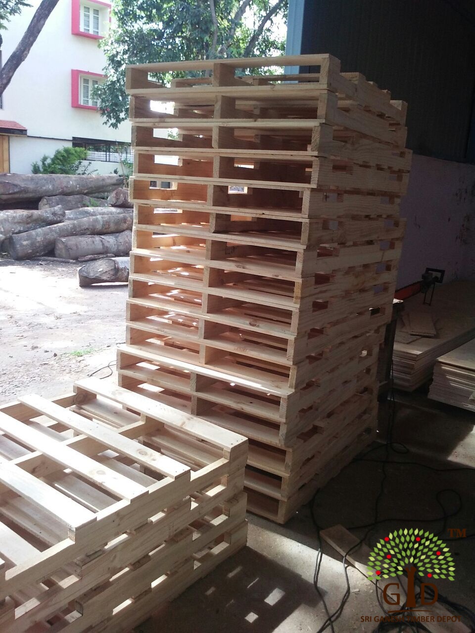 Industrial Wooden Pallet-Pine Wood